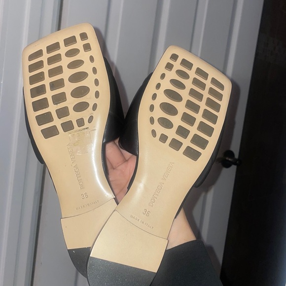 *SOLD* Bottega Veneta woven sandal - Picture 4 of 5